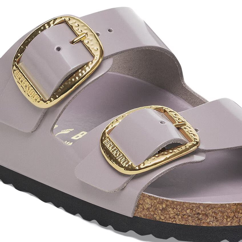 Birkenstock ARIZONA HAMMERED BIG BUCKLE 1029762 High Shine Faded Purple | Cuir Largeur Étroite - Boutique du Cordonnier
