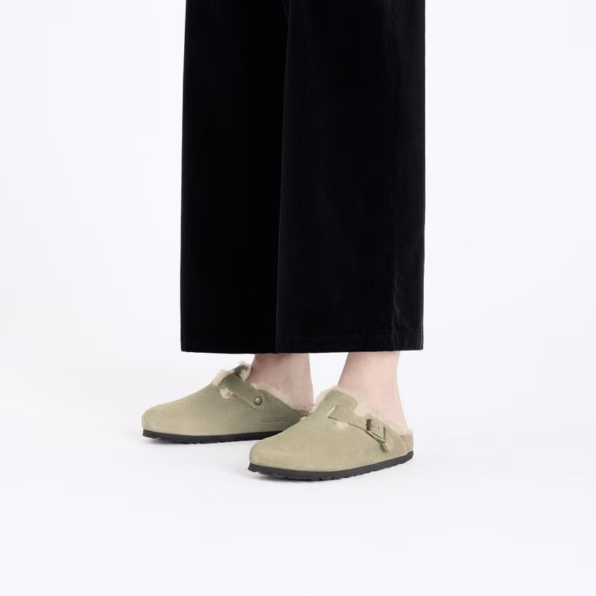 Birkenstock BOSTON Shearling 1028299 Taupe | Suède/Shearling Largeur Étroite - Boutique du Cordonnier