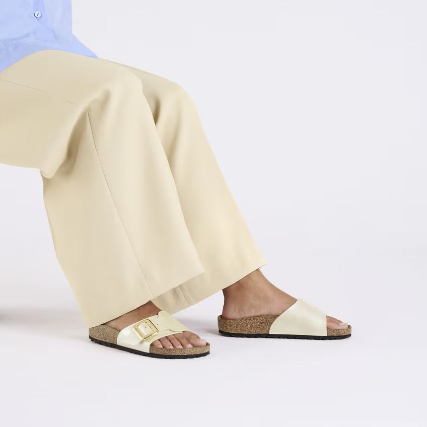 Birkenstock Catalina Luxe Buckle 1029393 Graceful Pearl White | Birko-Flor Largeur Étroite - Boutique du Cordonnier