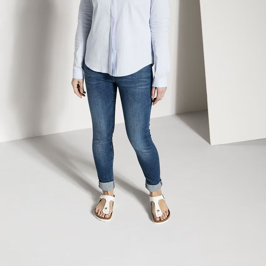 Birkenstock GIZEH 1005299 White Patent | Birko-Flor Largeur Régulière - Boutique du Cordonnier