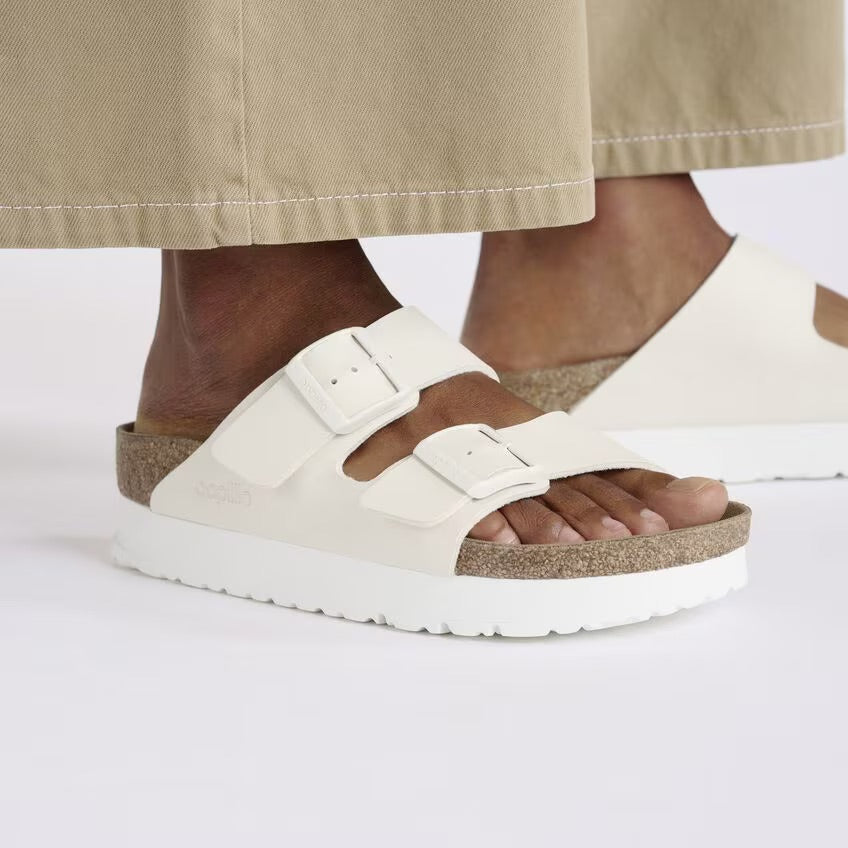 Birkenstock Papillio ARIZONA VEGAN PLATFORM 1029127 Eggshell | Birko-Flor Largeur Étroite - Boutique du Cordonnier