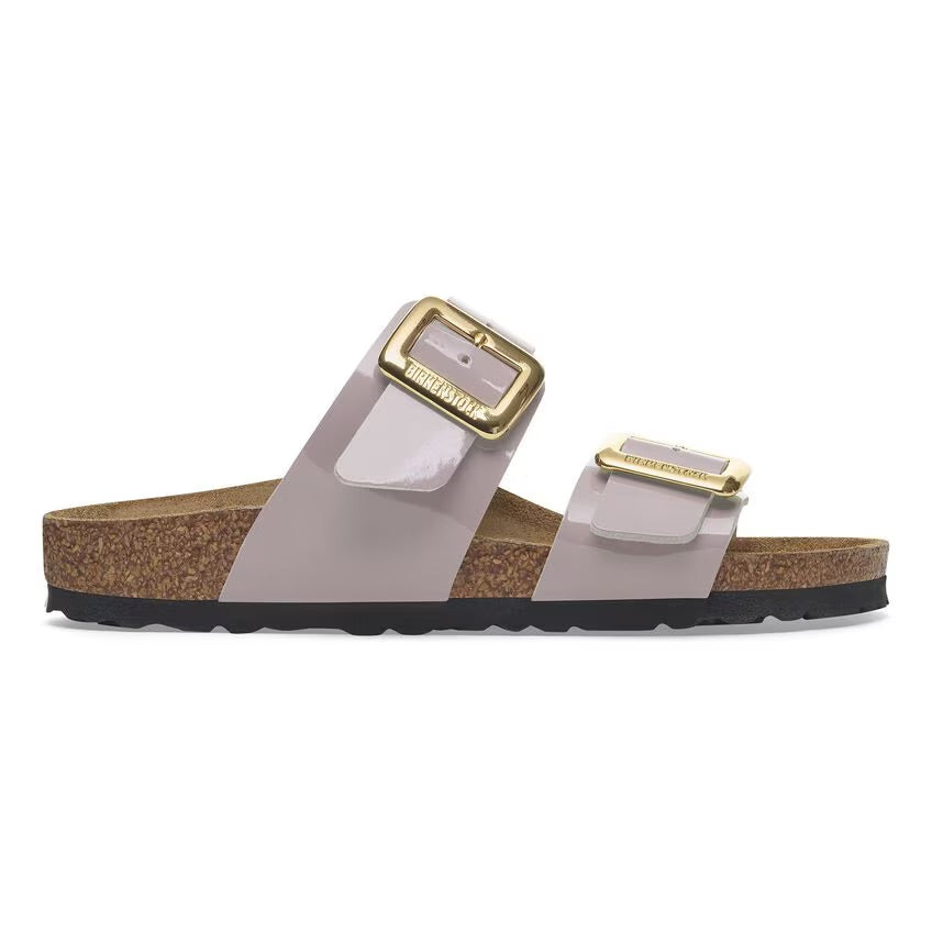 Birkenstock Sydney Luxe Buckle 1029473 Faded Purple Patent | Birko-Flor Largeur Étroite - Boutique du Cordonnier