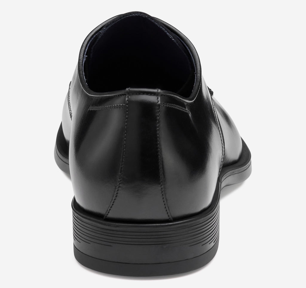 Johnston and Murphy men comfort and dress shoes in Laval