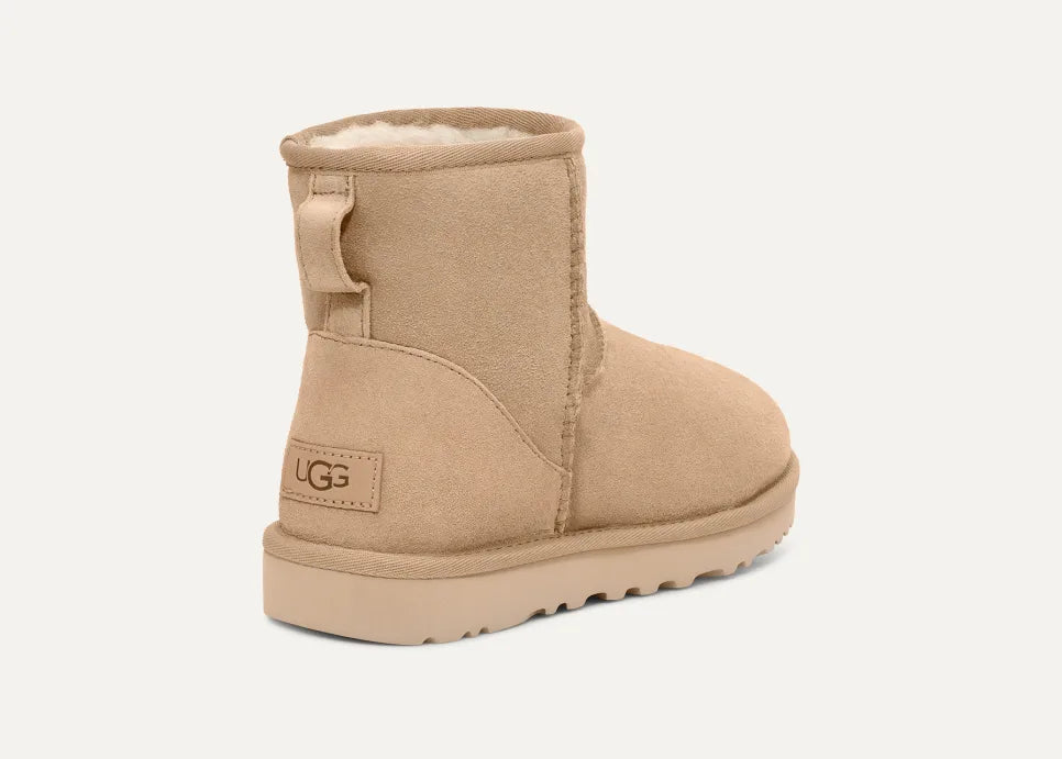 Shop Comfortable Women s Winter Boots by UGG Boutique du Cordonnier